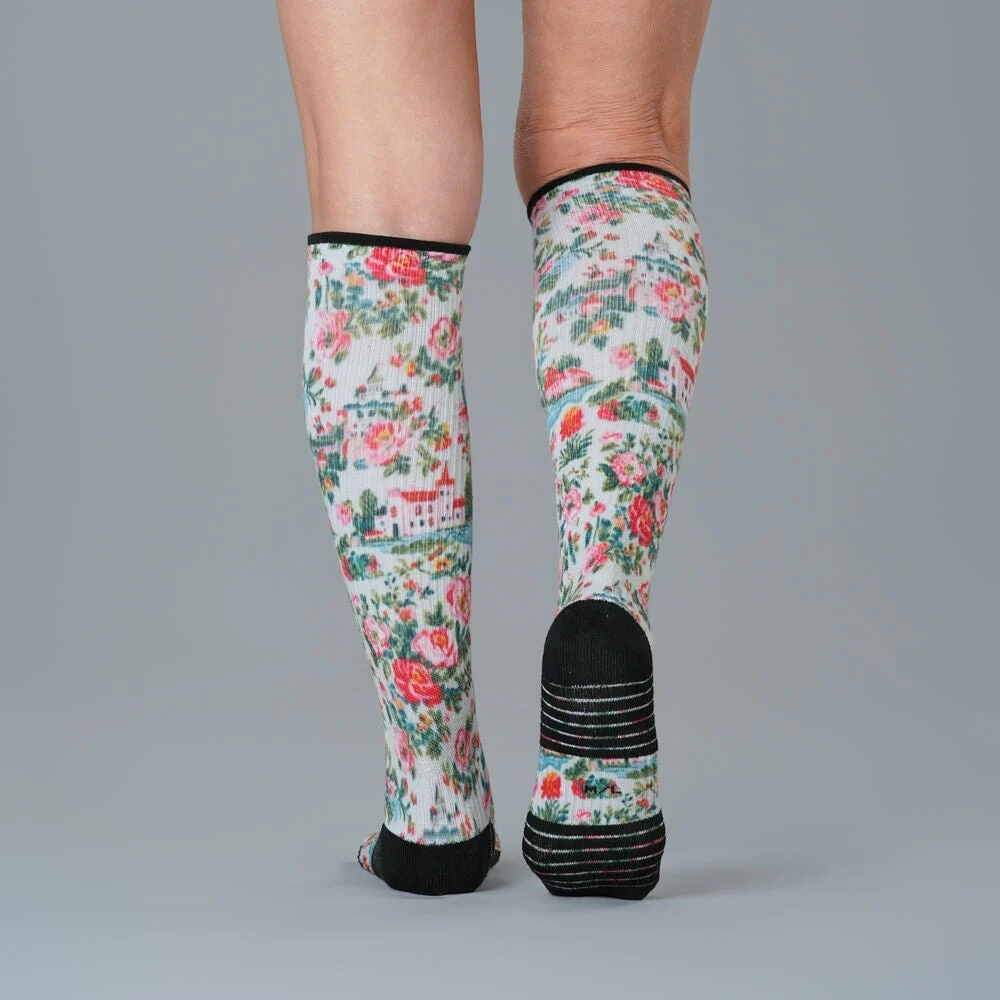 Goose Manor Compression Socks - Image 4