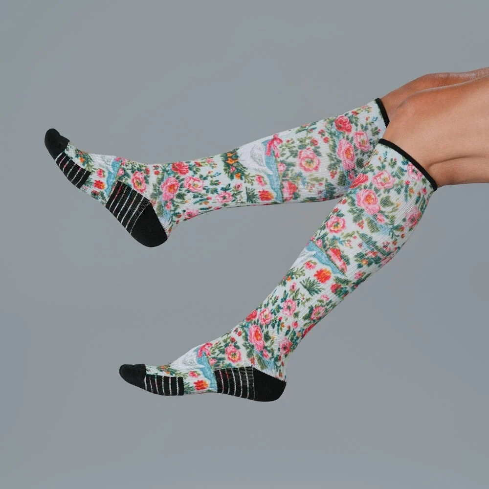 Goose Manor Compression Socks - Image 5
