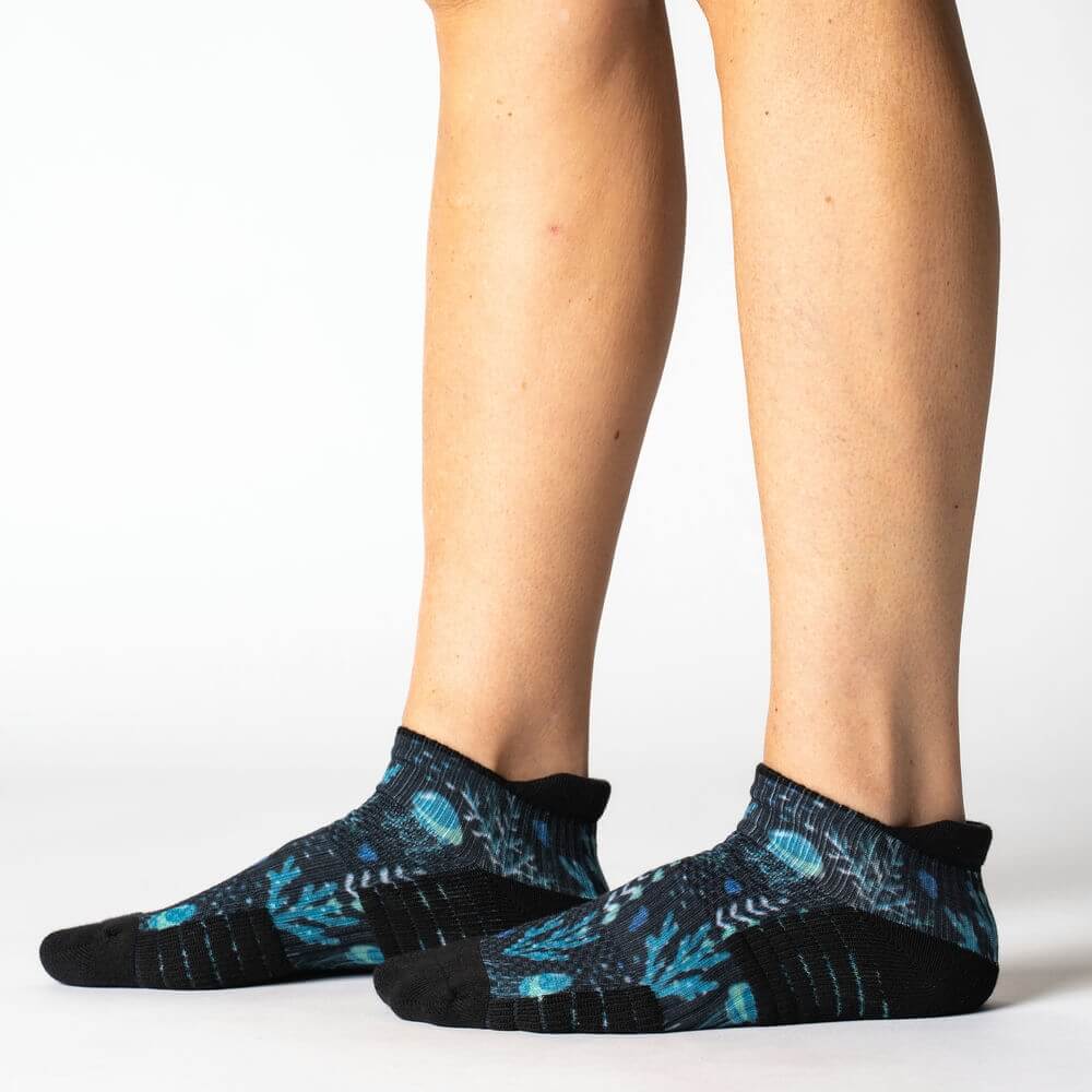 Jellyfish Blues Ankle Compression Socks - Image 3